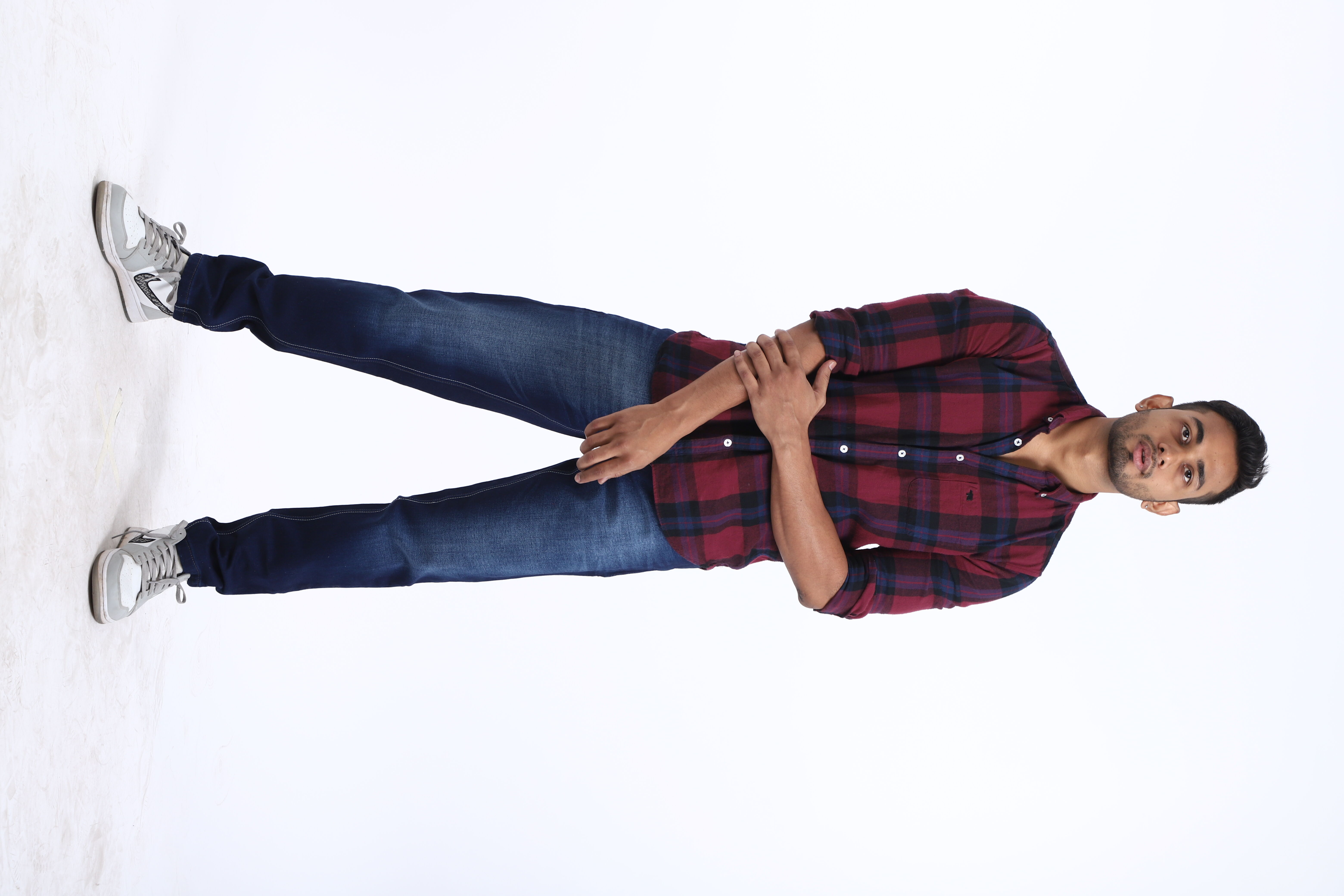 Narrow Fit Jeans